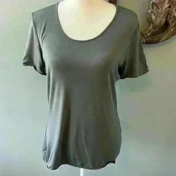 Armani Collezioni T-shirt size 12 gray/green color.  NWT from Neiman Marcus - Picture 1 of 10